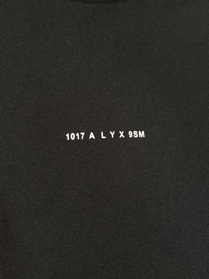 Unclassified Brand T-Shirts